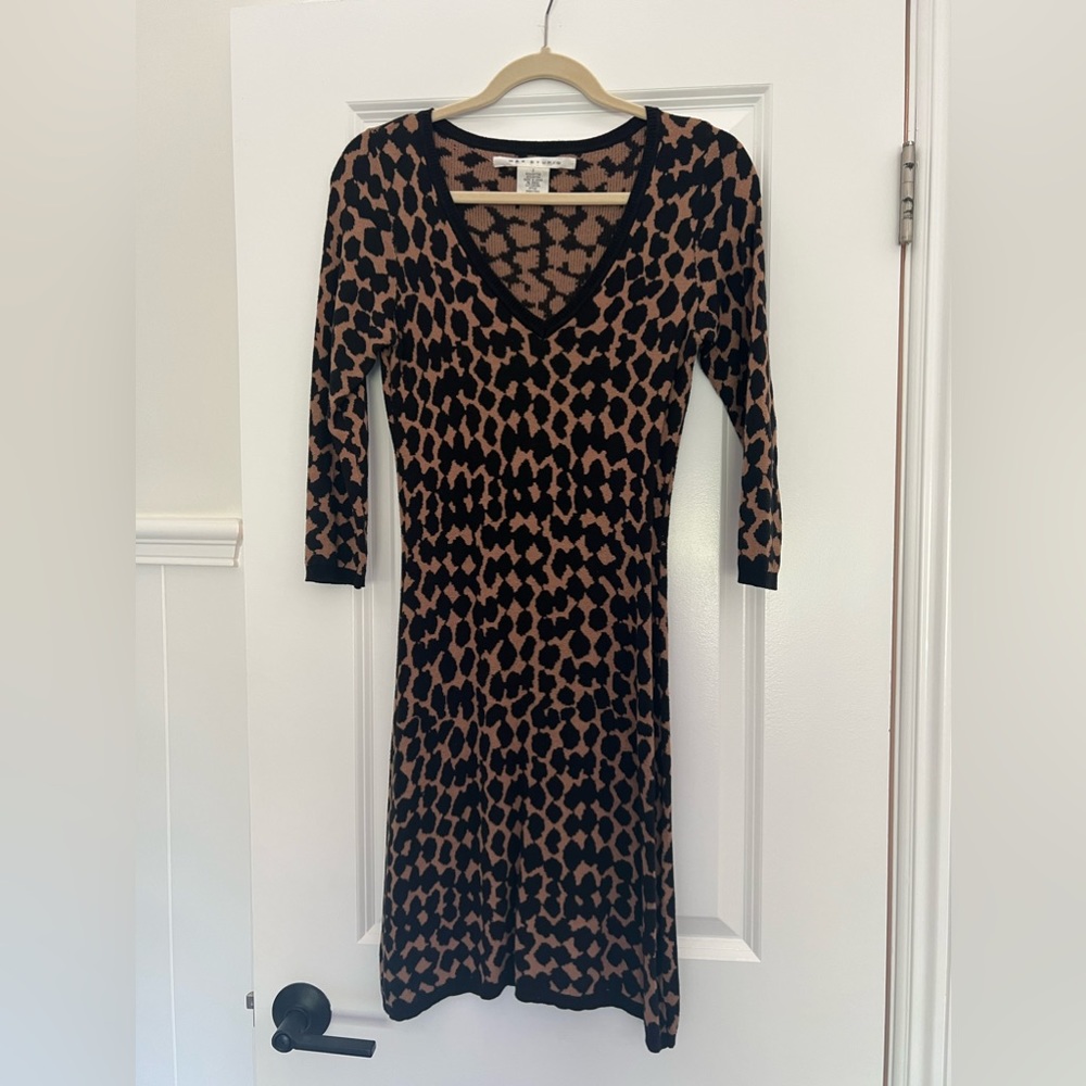 Max studio leopard sweater dress